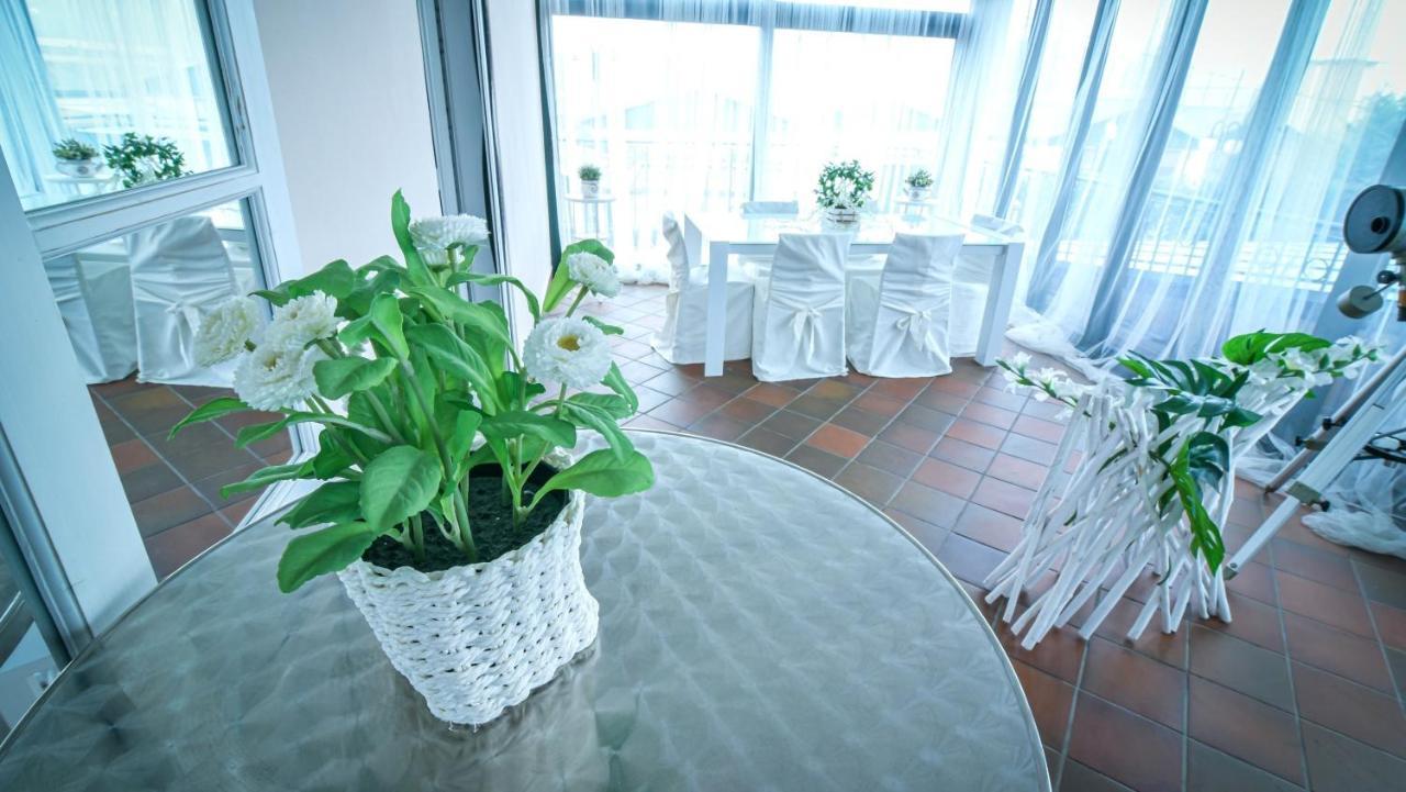 Fontana Oasis Apartments Castelnuovo del Garda Exteriör bild