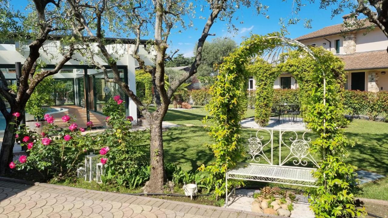 Fontana Oasis Apartments Castelnuovo del Garda Exteriör bild